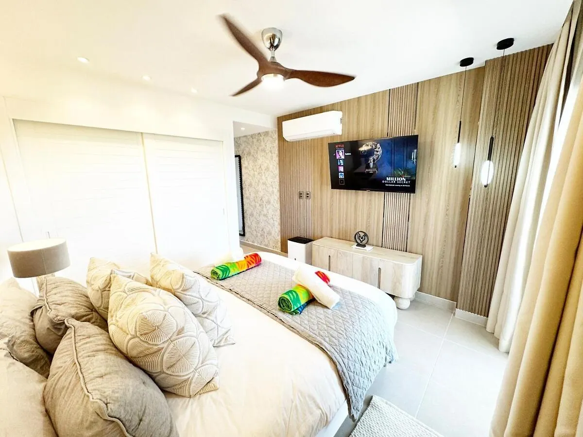 דירות פונטה קאנה Luxury Penthouse With Panoramic Ocean View 0*,